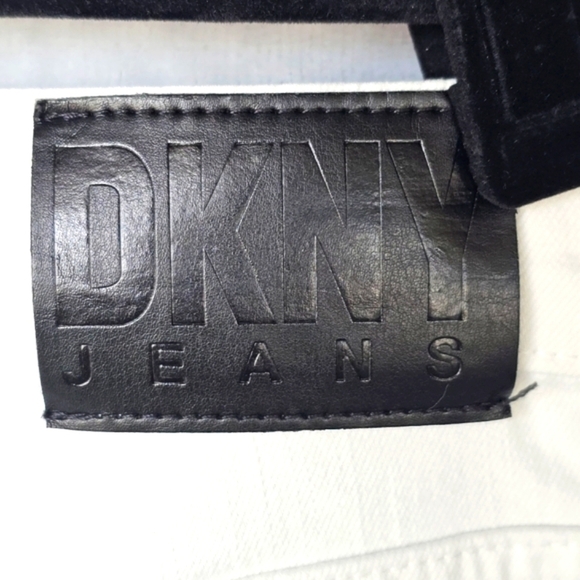 DKNY Boerum High Rise White Slim Fit Flare Size 27/4 EUC - Picture 13 of 13